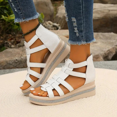 CHLOE | Sandalias de cuña elegantes