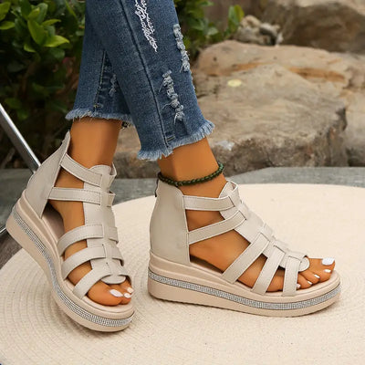 CHLOE | Sandalias de cuña elegantes
